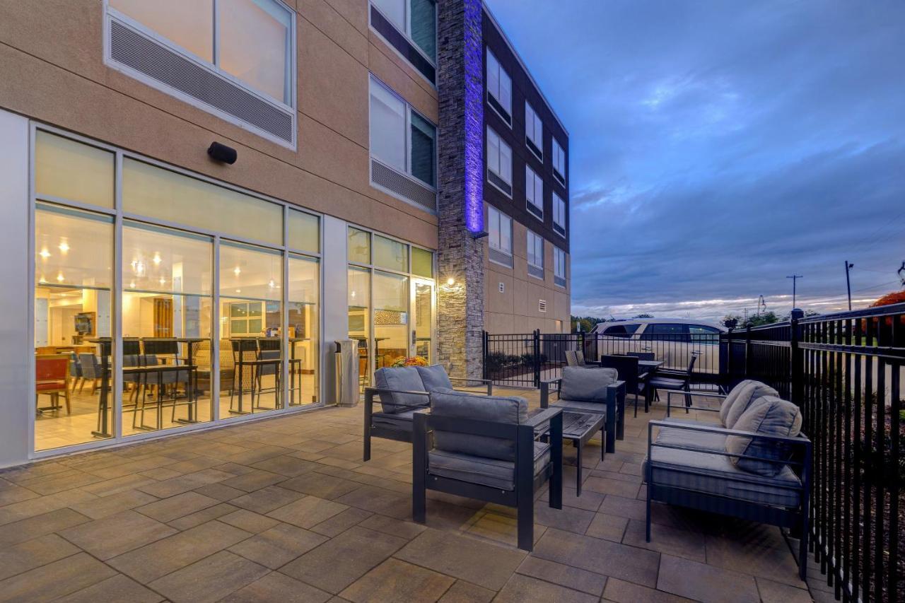 Holiday Inn Express & Suites - Grand Rapids South - Wyoming By Ihg المظهر الخارجي الصورة