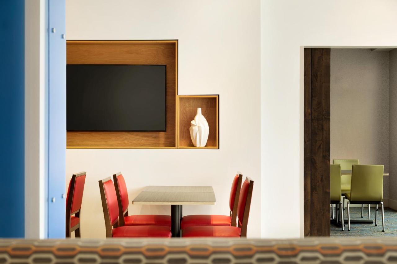 Holiday Inn Express & Suites - Grand Rapids South - Wyoming By Ihg المظهر الخارجي الصورة